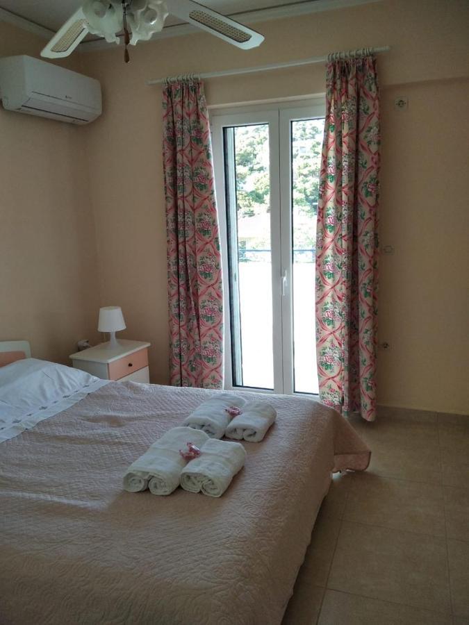 Marios View Apartment Saronida Ngoại thất bức ảnh